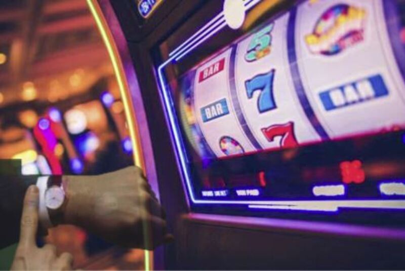 when is the best time to play slots online